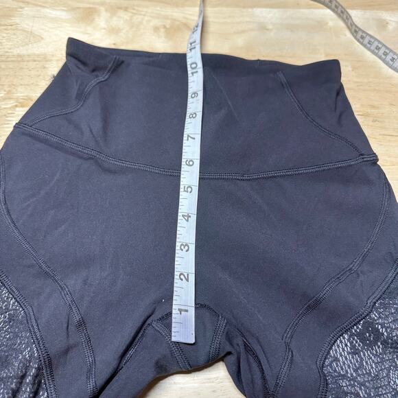 Lululemon Wunder Under High-Rise Tight 25" Lace Black Women's Size 4 EUC - Picture 7 of 8